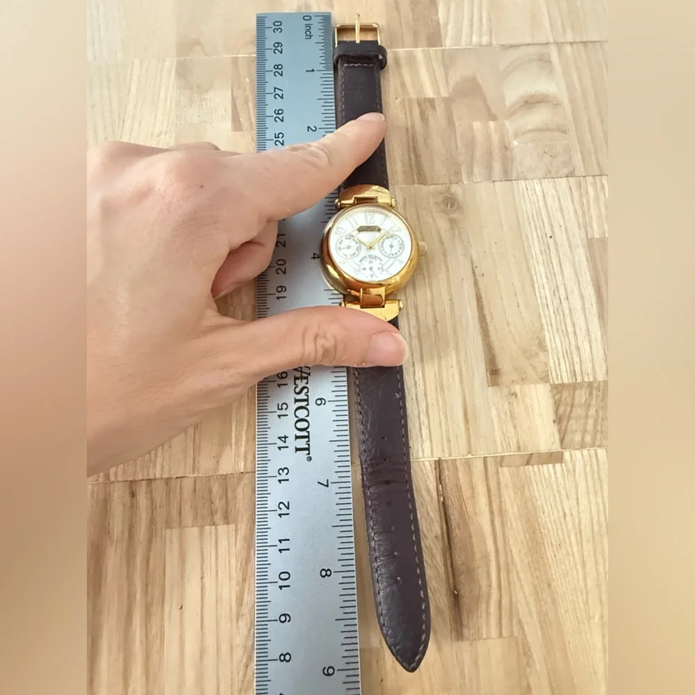 Vintage Anne Klein ladies gold tone brown leather watch NEW BATTERY
